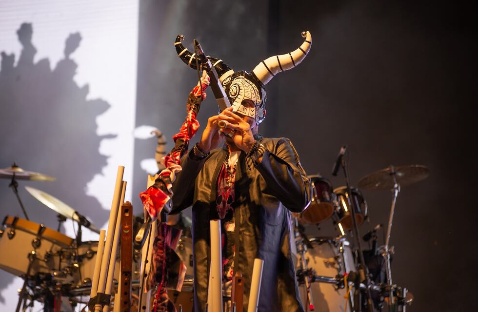 Cosquín: la tercera luna cierra hoy con Los Tekis y Los Caligaris