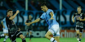 Nicolás Meriano en plena acción. El marcador central extendió su contrato hasta 2024