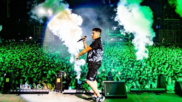 El Duki se presenta en Plaza de la Música. (Instagram)