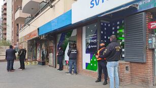 Allanamientos simultáneos en farmacias de Córdoba por estafas contra Apross.