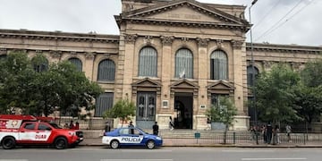 Se produjo el derrame de un ácido peligroso en una escuela de Córdoba.