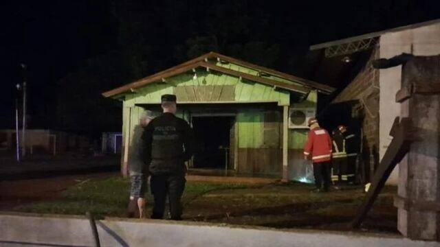 Presunto incendio intencional causa daños en un templo evangélico de Oberá.