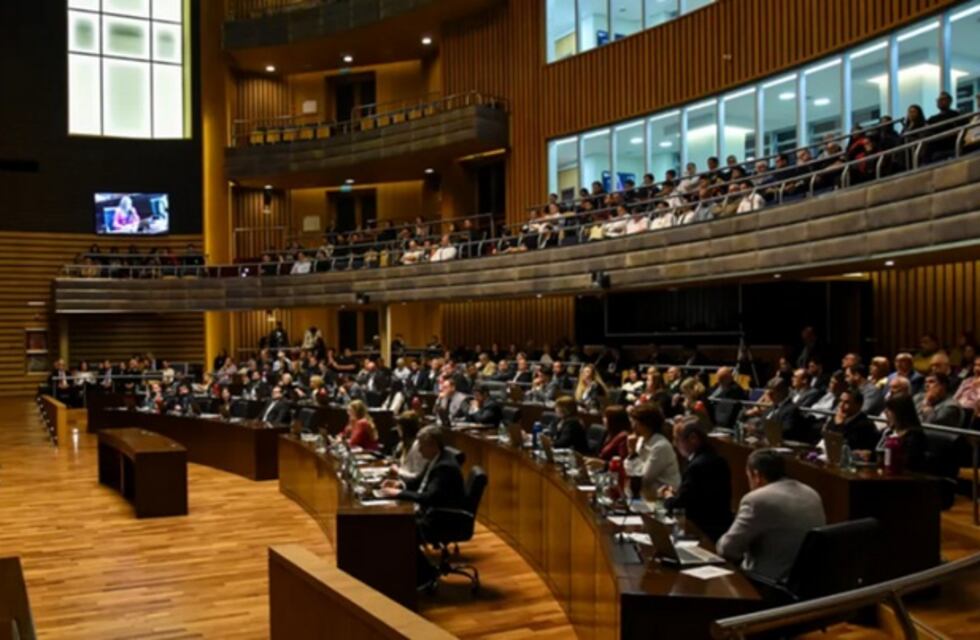 Educación inclusiva, bomberos voluntarios y presupuesto 2026: Misiones avanza con nuevas leyes