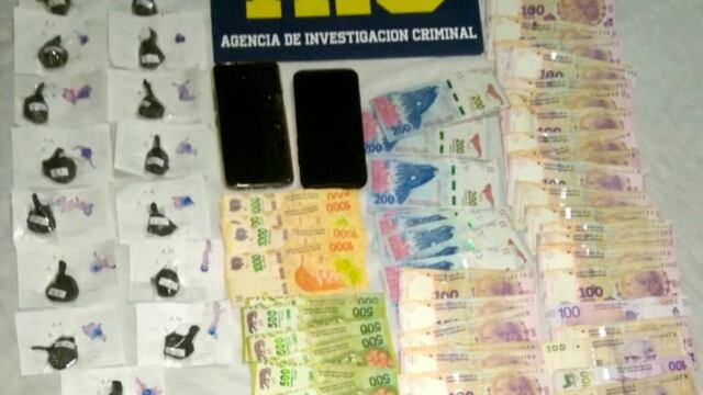 Material secuestrado en el operativo realizado en el barrio Villa Dominga