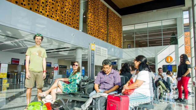 El aeropuerto de Jujuy recibe continuamente a turistas que arriban para pasar sus vacaciones en las diferentes  regiones de la provincia.