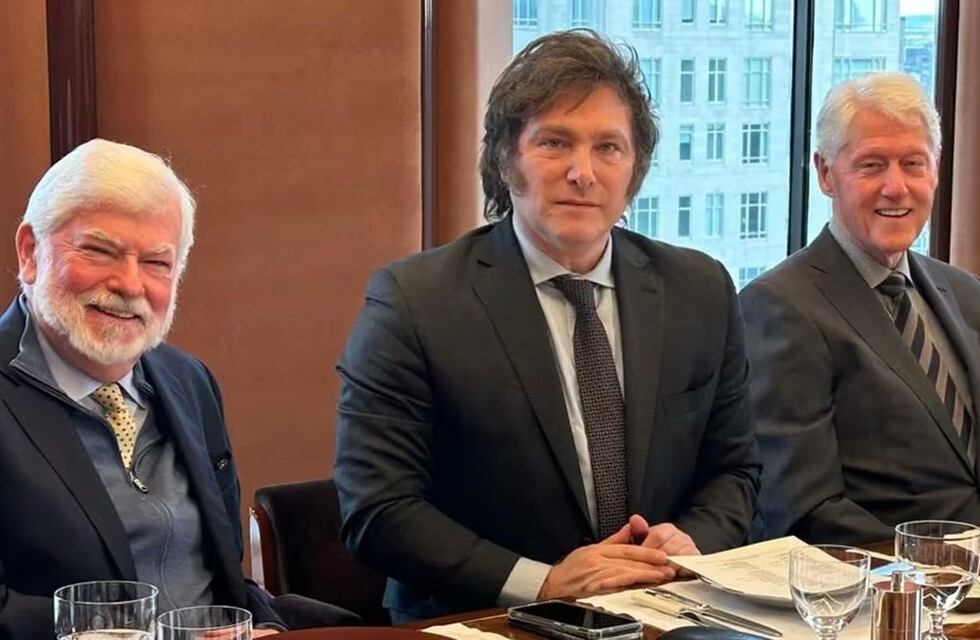 Milei, en Estados Unidos: almorzó con Bill Clinton y tendrá contactos con el Gobierno de Biden y el FMI