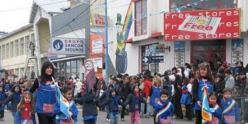 Abre la inscripción para participar del desfile cívico militar por el Aniversario de Ushuaia