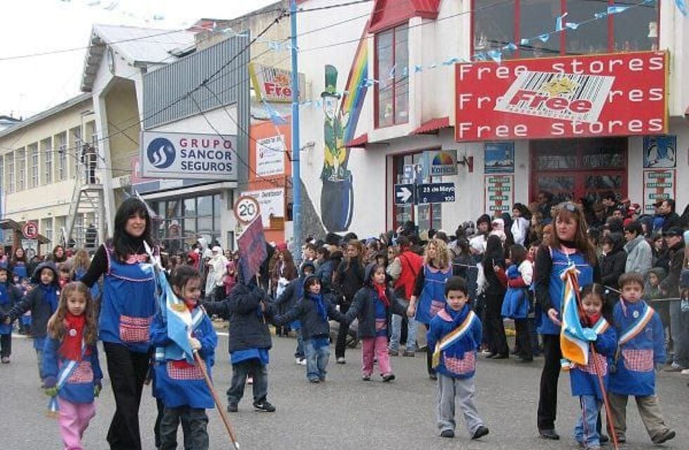 Ushuaia: comienzan las inscripciones para el desfile del 12 de octubre