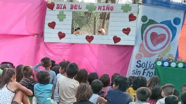 Solidarios sin Fronteras agasajó a los niños en la comunidad Guapo’y en Puerto Libertad.
