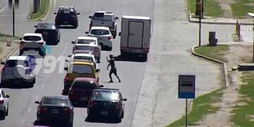 El hecho quedó registrado por las cámaras del 911.