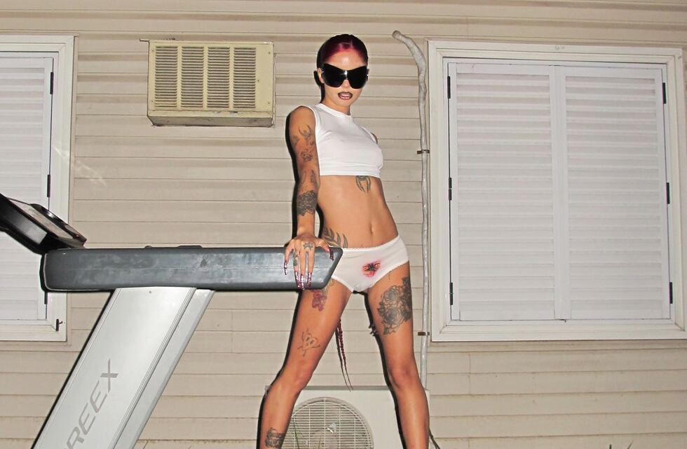 Taichu presentó “RAWR”, su primer álbum: peligrosa, ecléctica y tan divertida como experimental