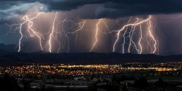 Rige un alerta por fuertes tormentas en Salta.
