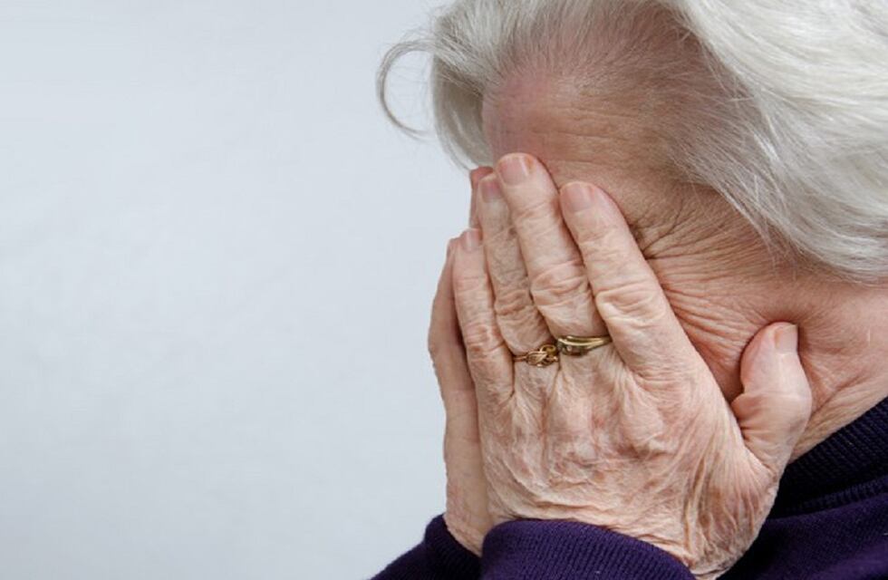 Lo imputaron por robar y abusar sexualmente de una mujer de 74 años