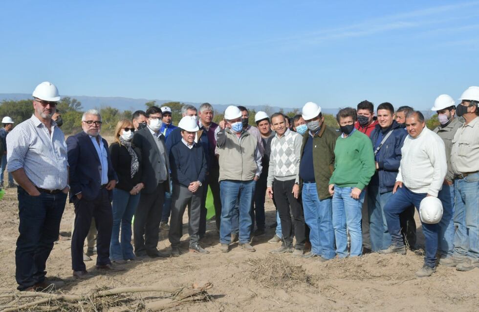Jaldo recorrió la localidad de Benjamín Paz donde supervisó el inicio de obras de la penitenciaría
