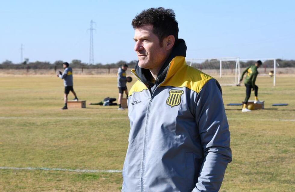 Gabriel Schurrer asumió como entrenador Mitre