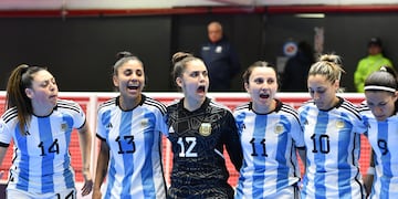Selección Argentina de fútbol de futsal, con dos mendocinas entre las titulares: Mailén Romero (13) y Anita Ontiveros (9).