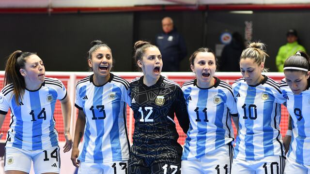 Selección Argentina de fútbol de futsal, con dos mendocinas entre las titulares: Mailén Romero (13) y Anita Ontiveros (9).