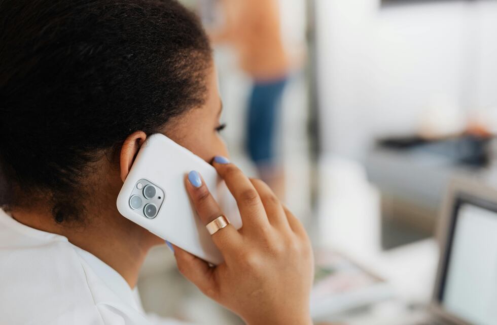 Alerta estafa: esta es la palabra que nunca se debe decir cuando te llama un número desconocido