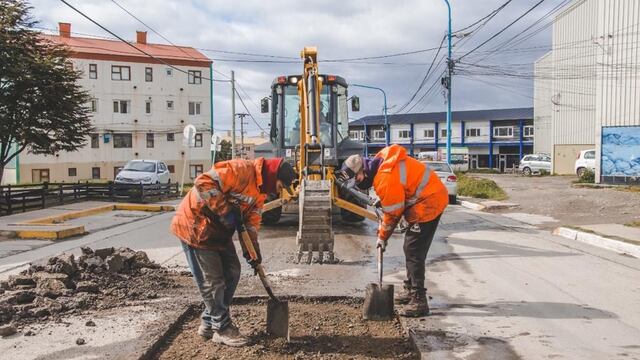 Ushuaia: continúan las obras de asfalto en el Barrio “Mirador de los Andes”