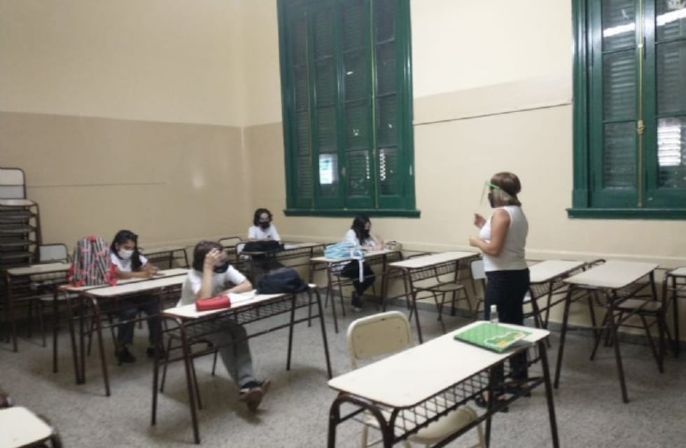 Para el ministro de Educación de San Juan, la virtualidad podría durar una semana más