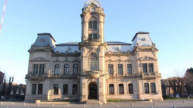 edificio de la Municipalidad de Tres Arroyos