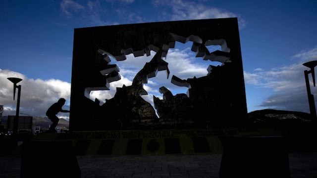 Monumento a Malvinas, ubicado en Ushuaia (AP).