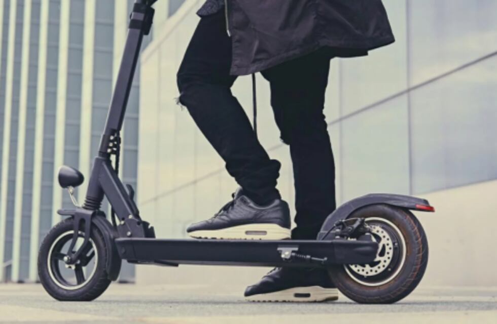 Conmoción en Las Heras: un mendocino murió tras caerse de un monopatín eléctrico