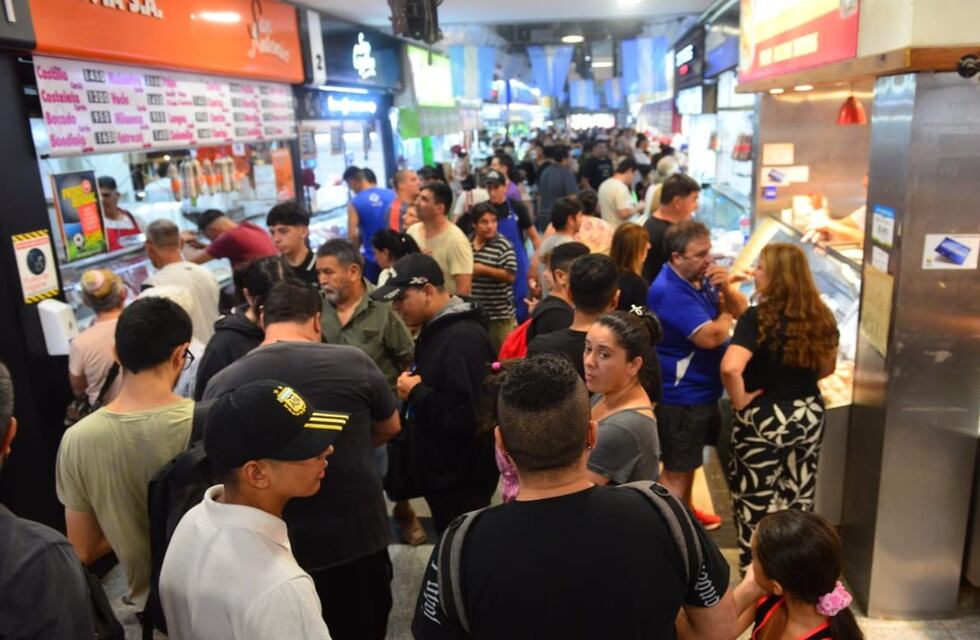 En fotos: las compras de último minuto para fin de año en el Mercado Norte de Córdoba