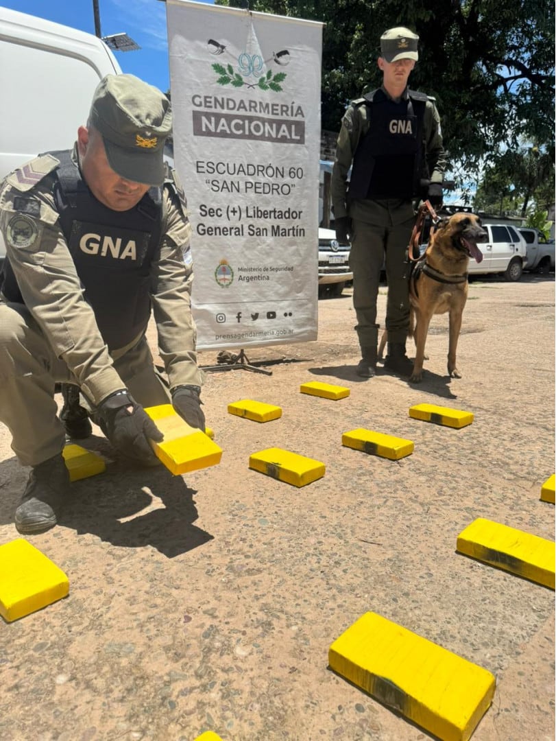 Los archiconocidos "ladrillos" de cocaína, un formato al que los narcotraficantes recurren en todo el mundo y que también se ve con frecuencia en los operativos antinarcóticos realizados en la Ruta 34.