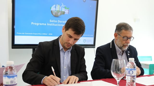 El intendente Leonardo Viotti y el rector de la UNRaf, Rubén Ascúa, firmaron un convenio vinculado al medioambiente