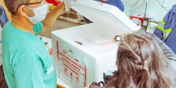 Este miércoles se completará de repartir en toda la provincia la segunda tanda de vacunas rusas destinadas a aplicar la segunda dosis en todos los empleados esenciales.