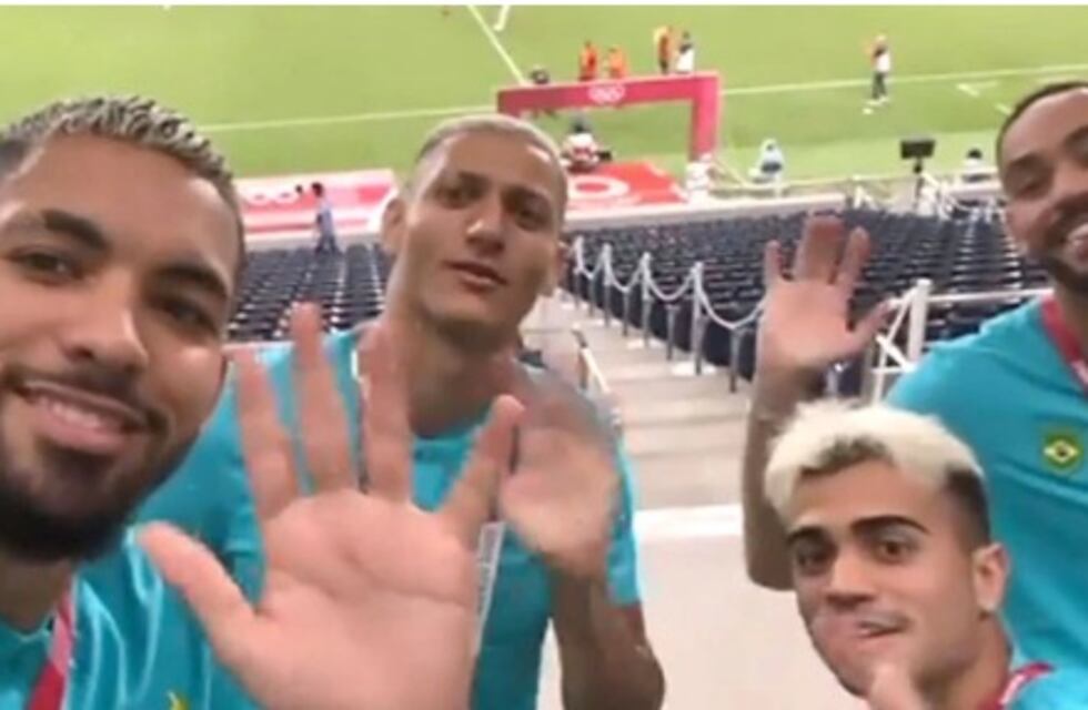 Cuatro futbolistas brasileños “despidieron” a la Selección Argentina tras su eliminación en Tokio