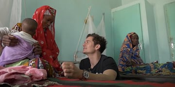 Como Embajador de Buena Voluntad de UNICEF, Bloom viaja para conocer y sensibilizar sobre las emergencias que afectan a millones de chicas y chicos.