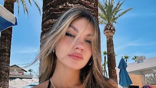 Sasha Ferro paralizó la web con su belleza y look rockero.