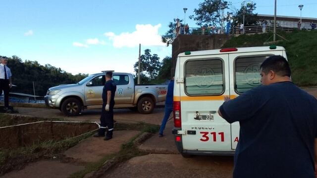 Un hombre cayó de una barraca y se encuentra grave en Puerto Iguazú