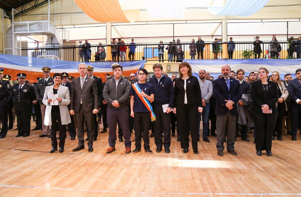 Tolhuin fue sede del tedeum y acto central por el 212° aniversario de la Revolución de mayo