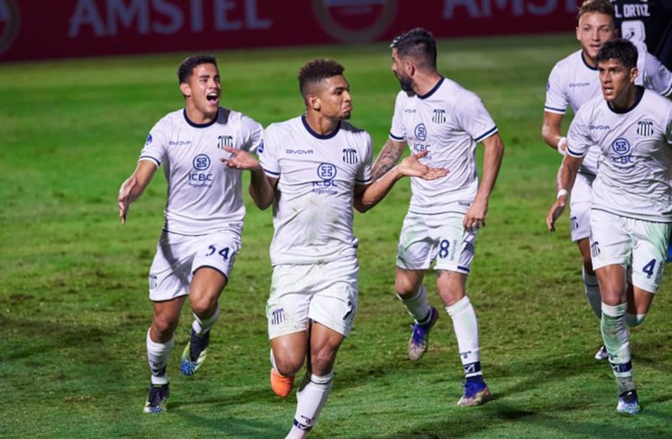 Talleres le ganó sobre el final a Bragantino por la Copa Sudamericana y sueña con la clasificación