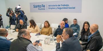 El último encuentro con sindicatos docentes se llevó a cabo en el Ministerio de Trabajo, Empleo y Seguridad Social.