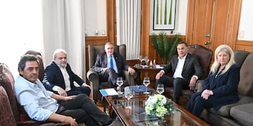 Jaldo se reunió con autoridades nacionales de la SRT para analizar la adhesión al Decreto 54/2017, que busca reducir litigiosidad y ordenar trámites laborales.