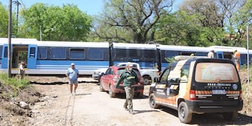 Uno de los vagones descarriló porque había demasiada arena en las vías. (La Voz)