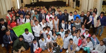 Estudiantes del interior tucumano conocieron la Casa de gobierno.