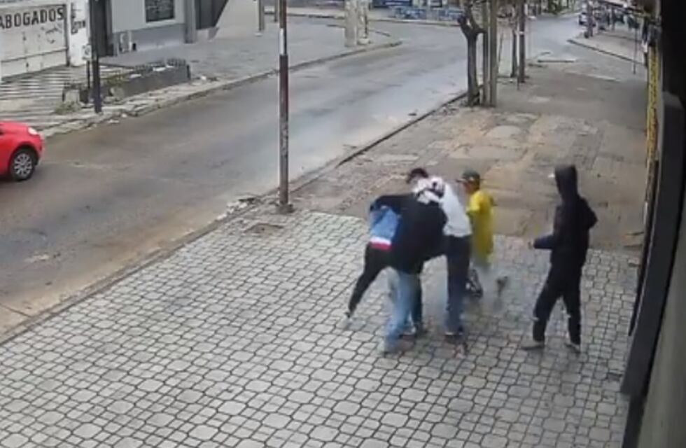 Laferrere: un joven recibió una brutal paliza que lo dejó inconsciente en un robo piraña