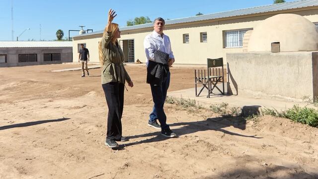 El intendente Daniel Orozco visitó las obras de Casa Justina y del Centro de día de la Asociación Civil No Más Hambre en El Borbollón, Las Heras.