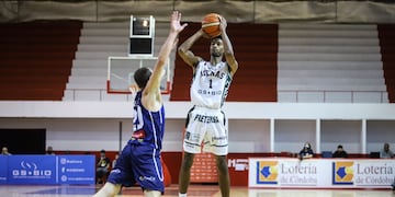 Atenas venció a Regatas Corrientes en el Súper 20 que se juega en el Ángel Sandrín. (Gentileza LNB Contenidos)