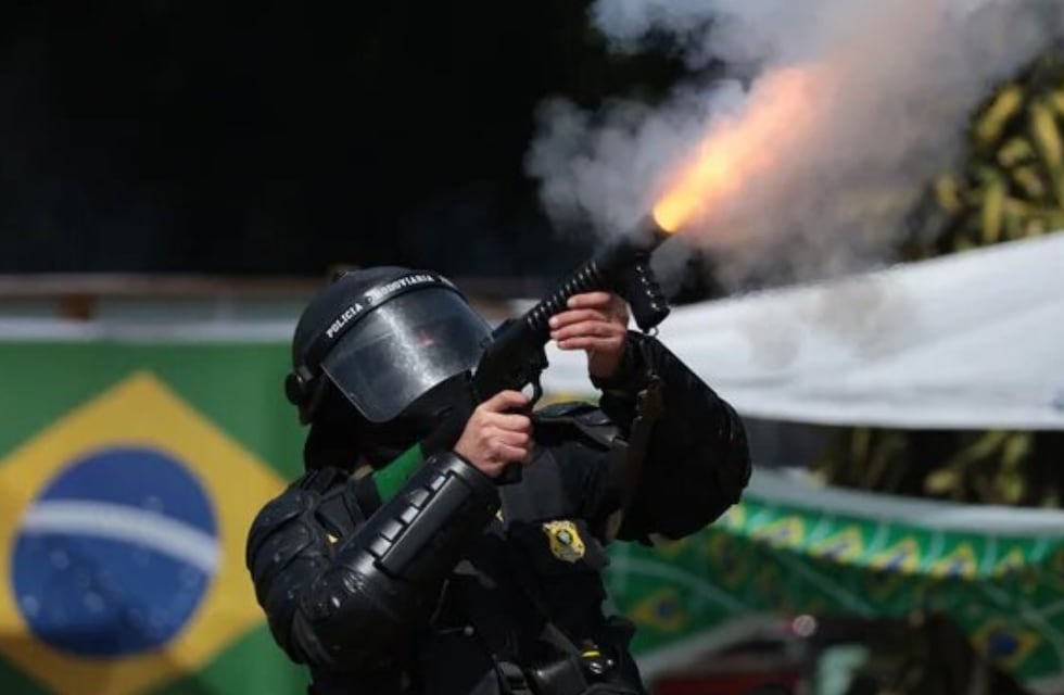 Tensión en Brasil: tras el triunfo de Lula da Silva, bolsonaristas bloquearon 22 estados