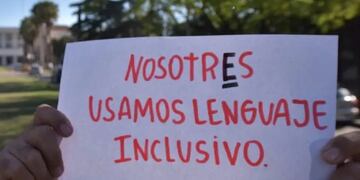 El diputado Gustavo Cairo del PRO, presentó un proyecto en la Legislatura que busca que se prohiba en Mendoza el uso del lenguaje inclusivo. Gentileza