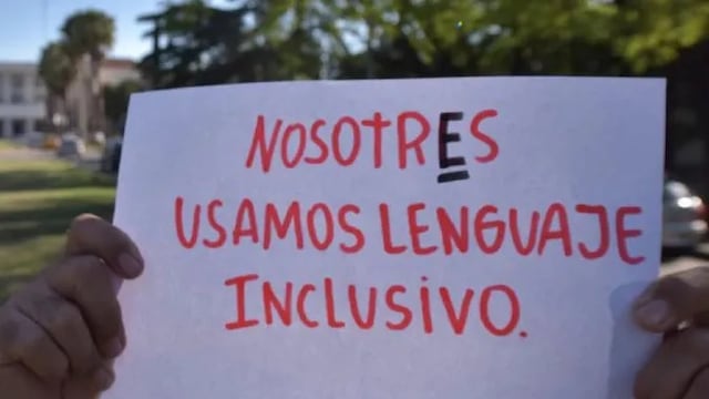 El diputado Gustavo Cairo del PRO, presentó un proyecto en la Legislatura que busca que se prohiba en Mendoza el uso del lenguaje inclusivo. Gentileza