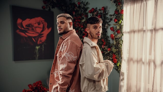 Sael y Dylan Fuentes presentaron “Sonrisa falsa”.