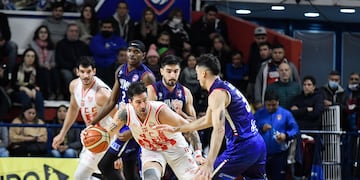 Nicolás Romano, como todo el equipo de Instituto, tuvo una destacada tarea en el segundo partido de la final contra Quimsa. Elogios del Chapu Nocioni (Matías García / La Liga).