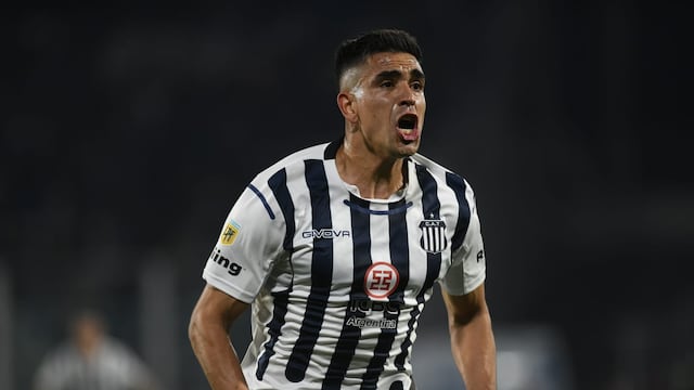 El zaguero Juan Rodríguez metió un zapatazo y le dio el triunfo a Talleres sobre Huracán, en el final del partido en el Kempes.